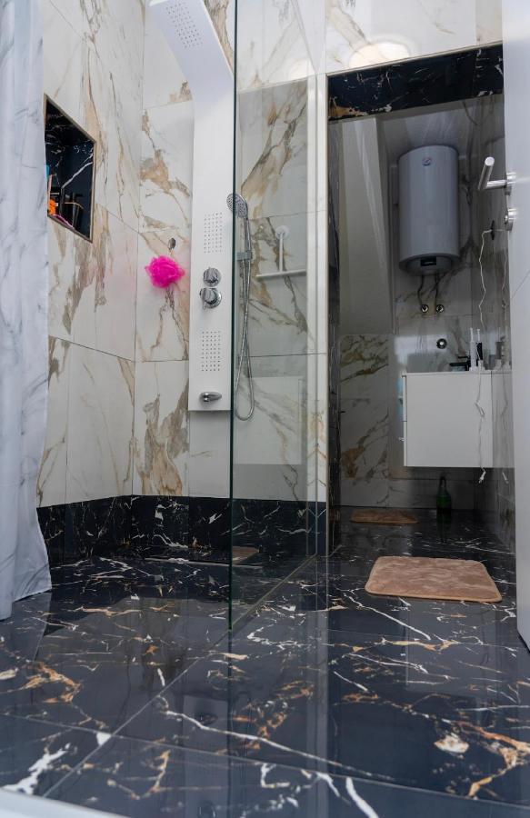 Guest House Eden بيهاتش المظهر الخارجي الصورة