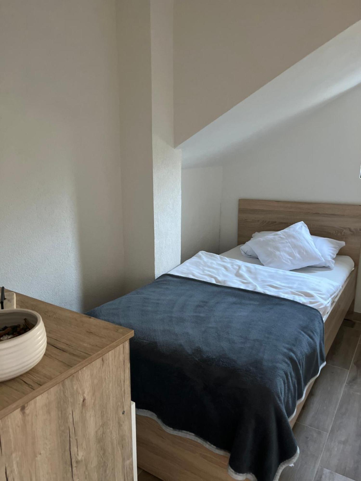 Guest House Eden بيهاتش المظهر الخارجي الصورة
