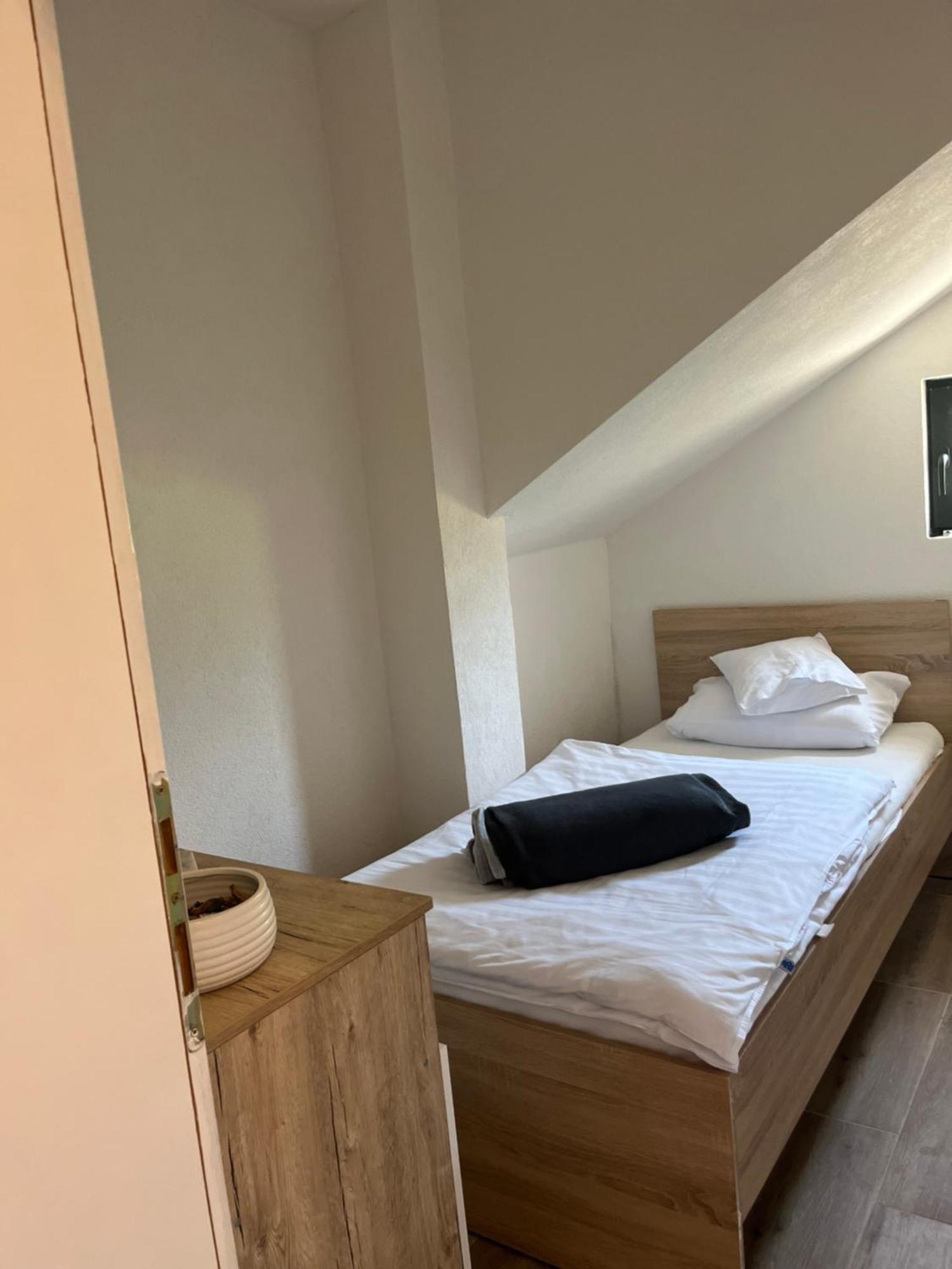 Guest House Eden بيهاتش المظهر الخارجي الصورة